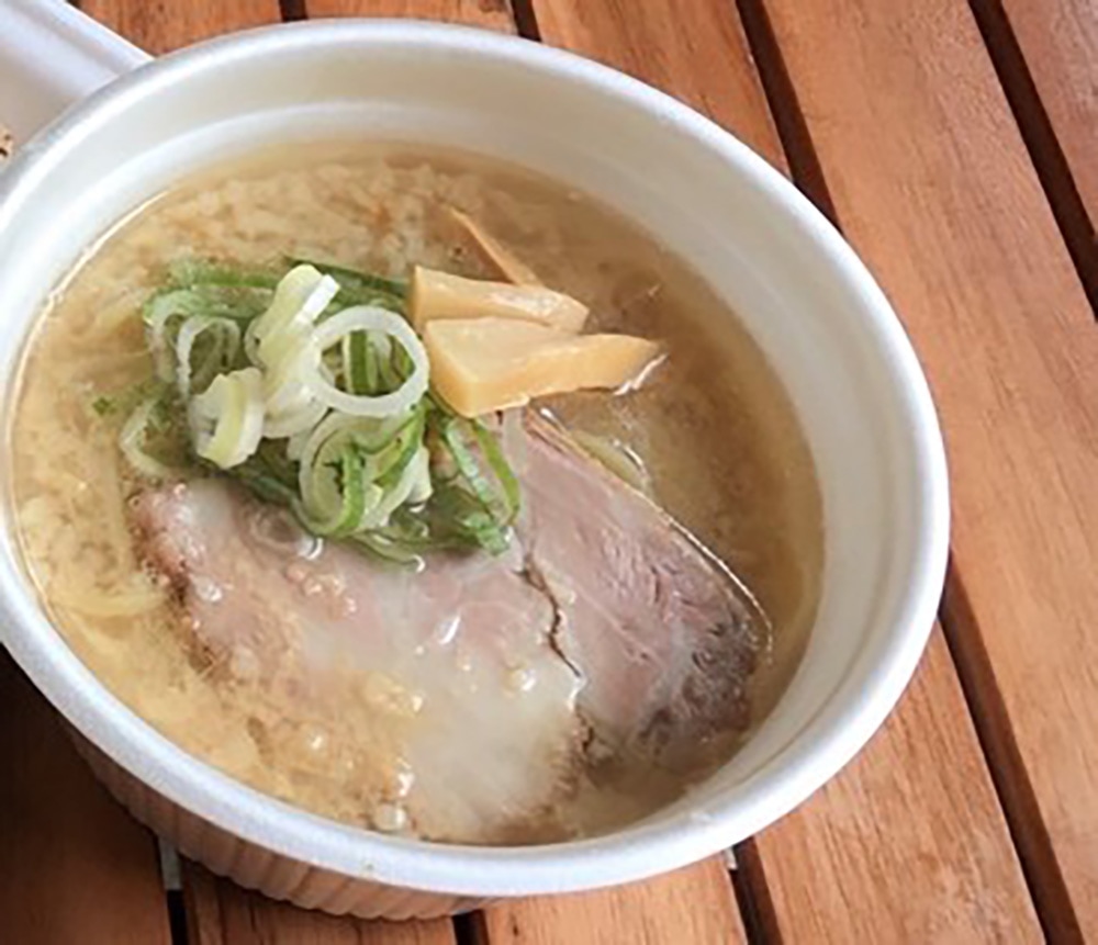 背脂とんこつ醤油ラーメン