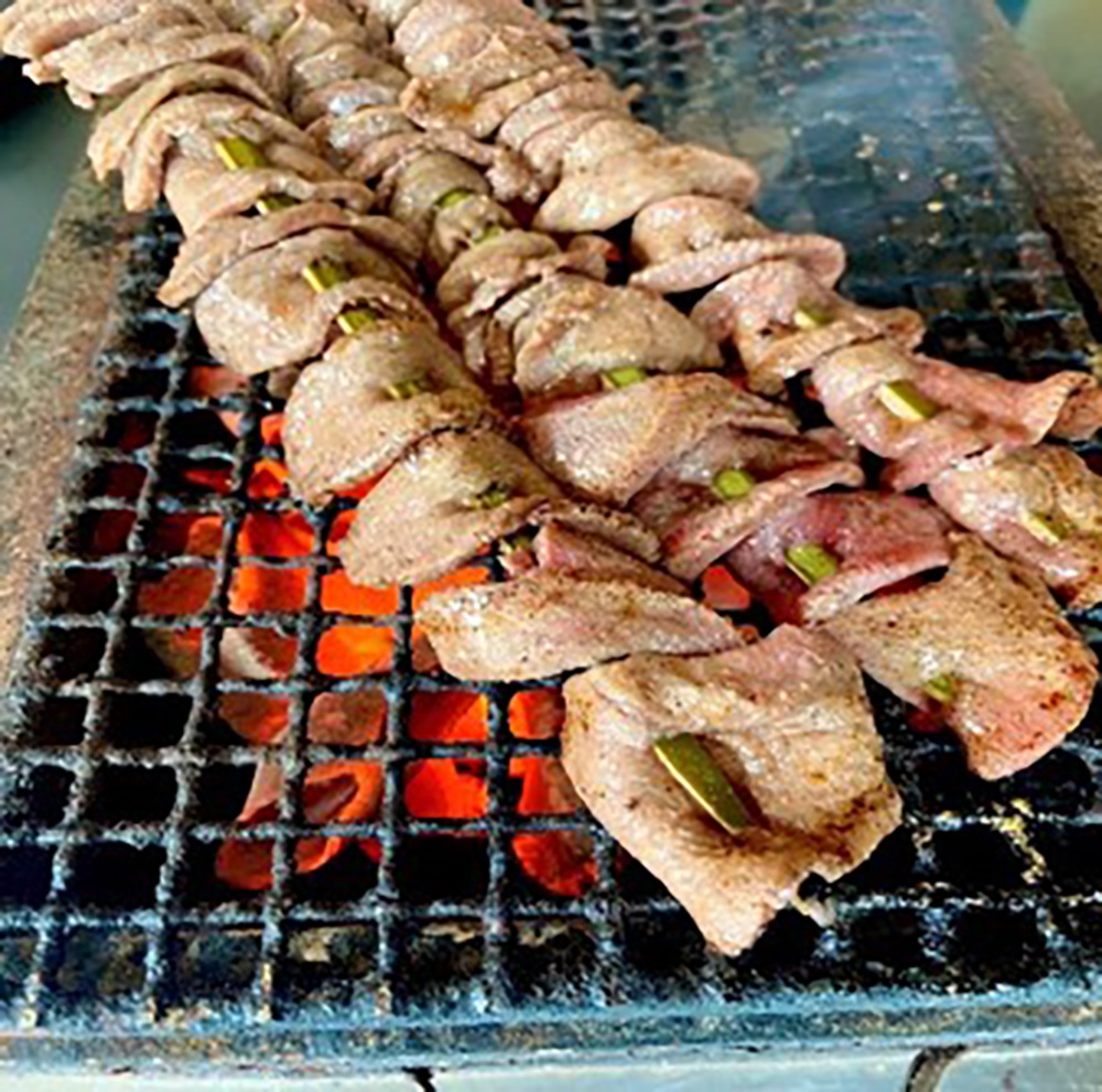 仙台名物 牛タン炭火焼き
